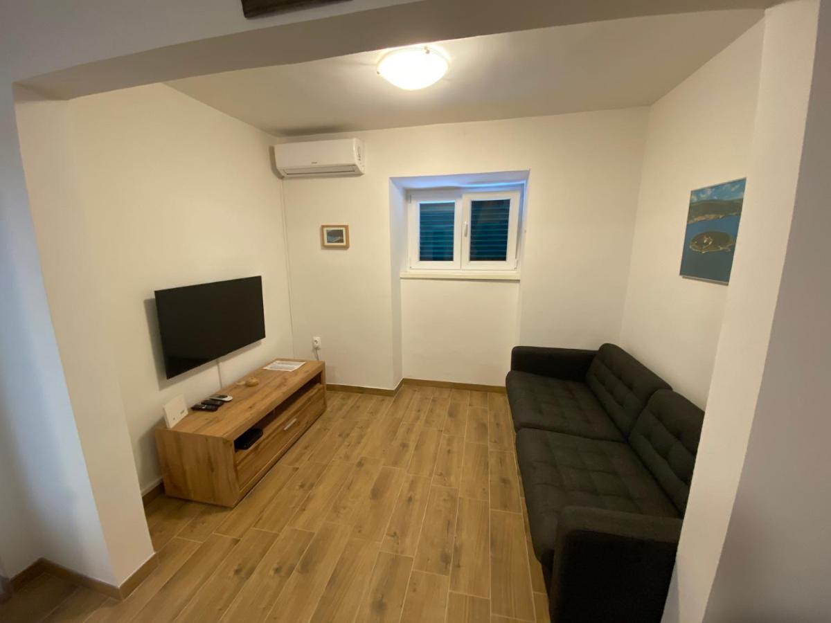 Holiday Home Olea Punat Eksteriør billede